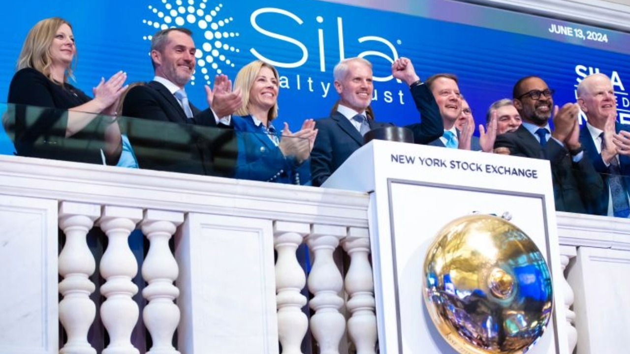 Blue Owl Expands Healthcare Real Estate Bet With $2.4 Billion Deal for Sila Realty Trust