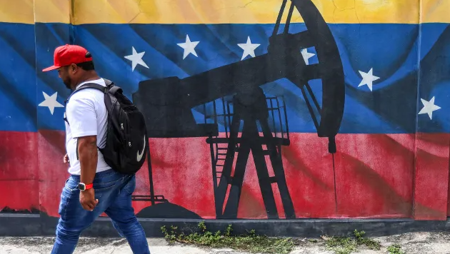 U.S. Oil Giants Struggle to Secure Venezuela’s Most Valuable Energy Assets