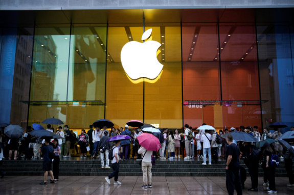 Apple Opens Settlement Talks With Justice Department Over Landmark iPhone Antitrust Case