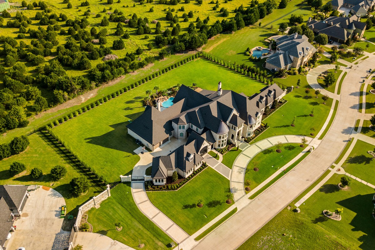 Billionaires Turn American Farmland Into a Hot Investment, Raising Fears Farmers Will Be Priced Out 